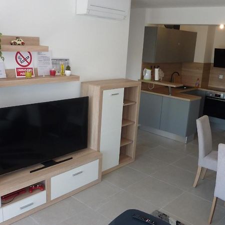 Apartment Jere With Private Parking Zadar Zewnętrze zdjęcie