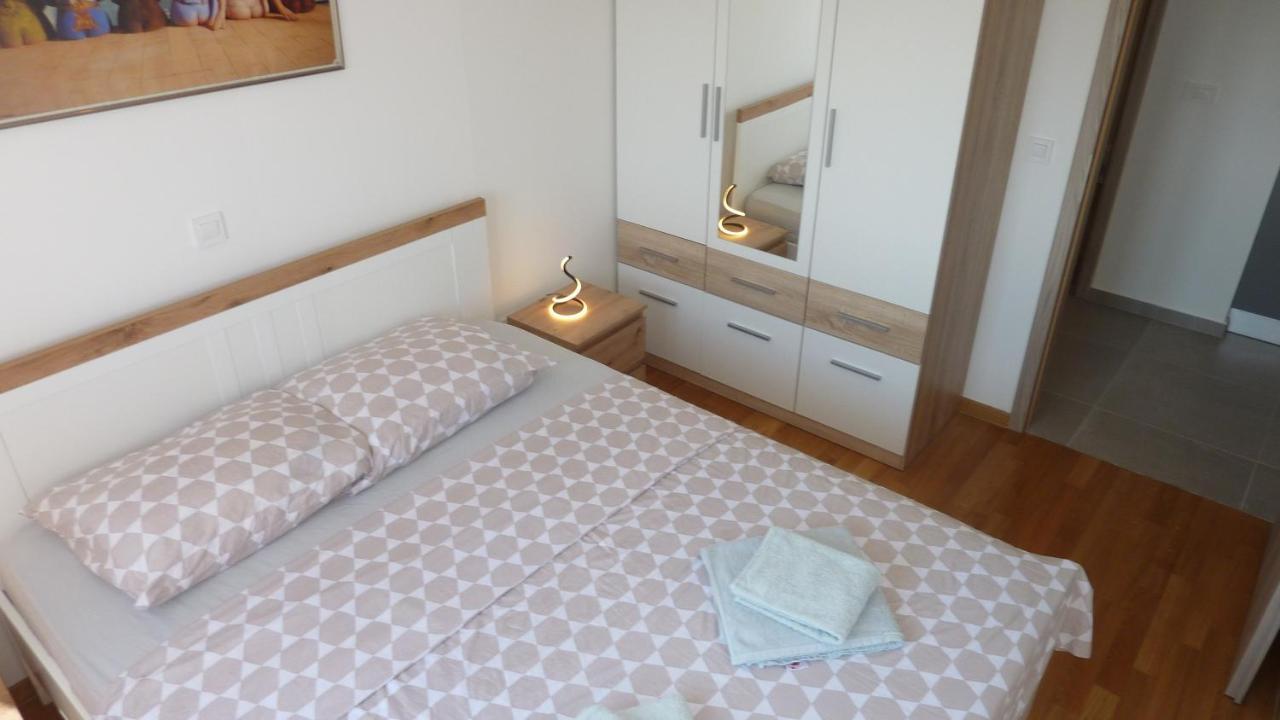Apartment Jere With Private Parking Zadar Zewnętrze zdjęcie